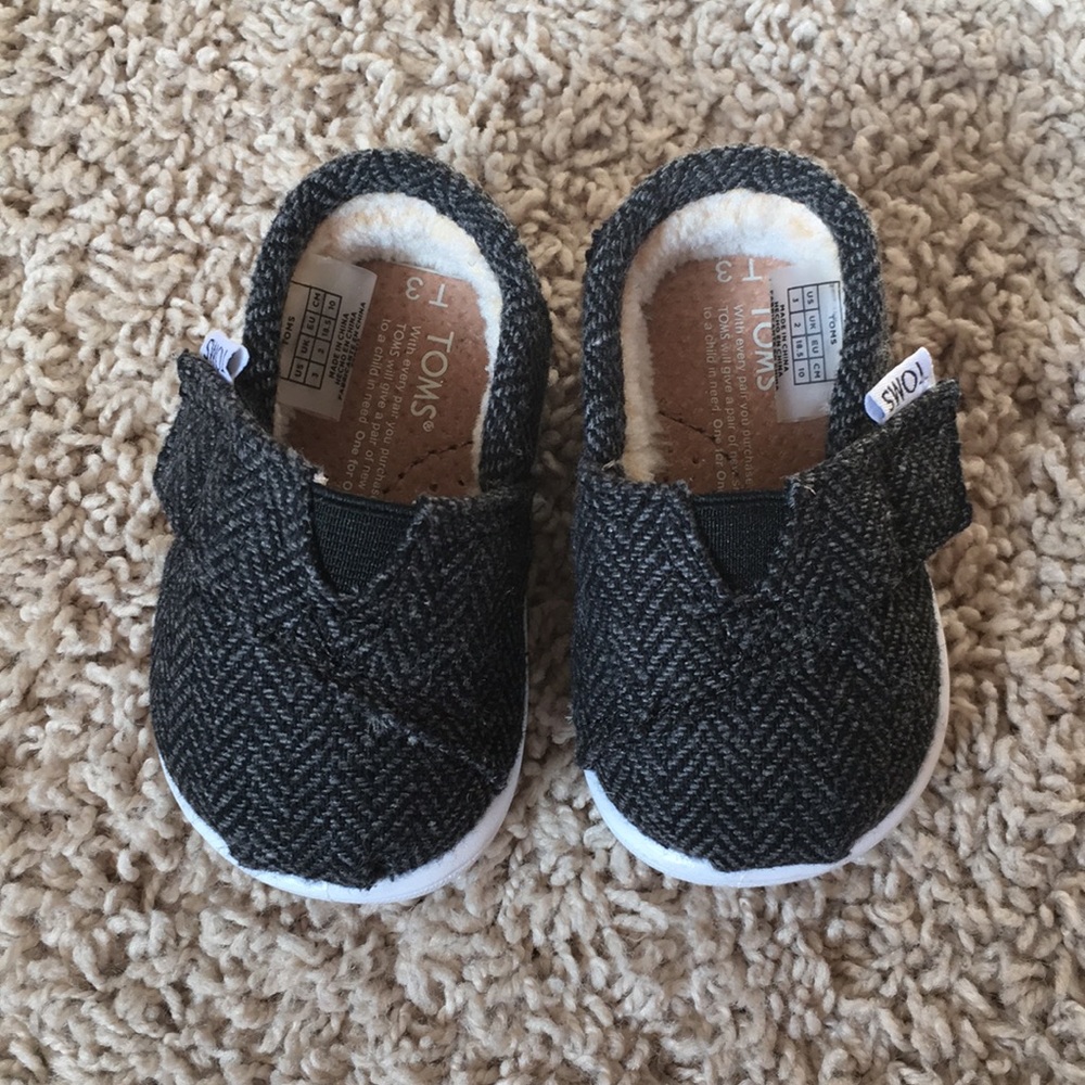 Baby Toms size 3